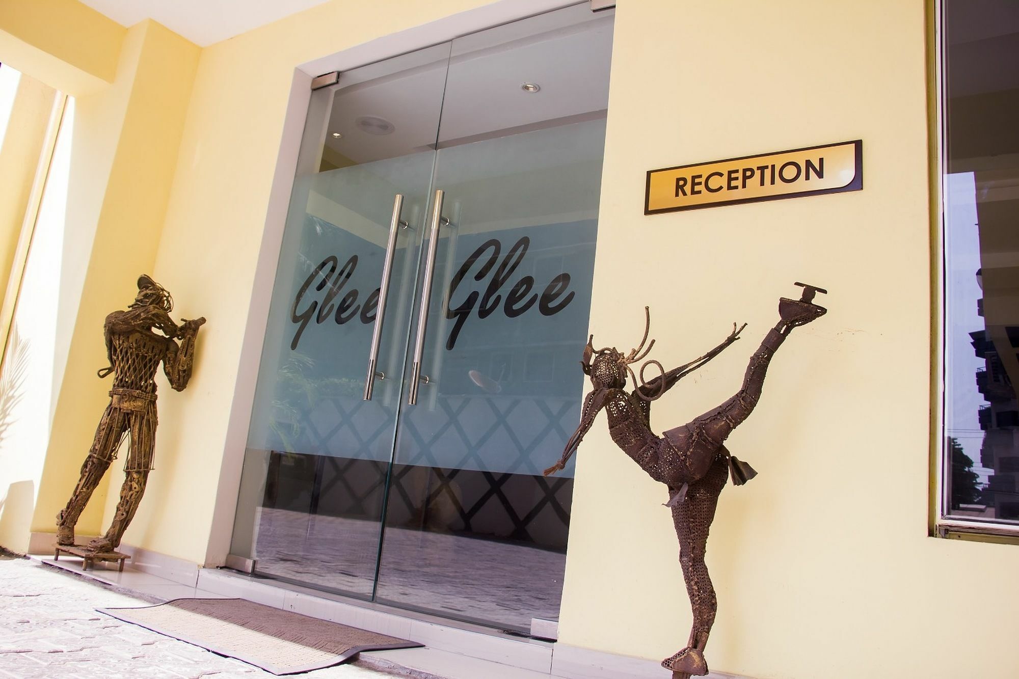 Glee Hotel Aliayabiagba Exterior photo