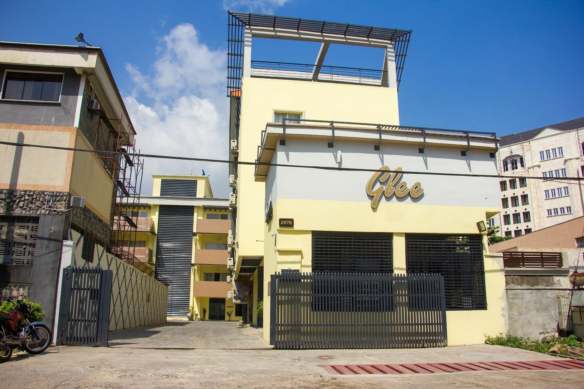 Glee Hotel Aliayabiagba Exterior photo